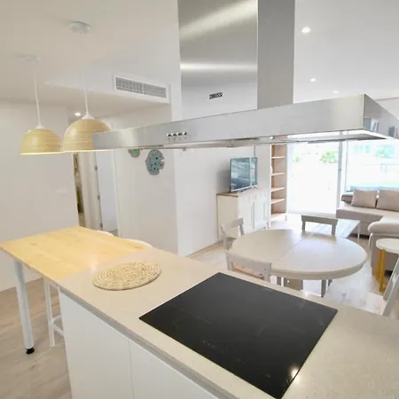 Marina Real 83 By Homeprive