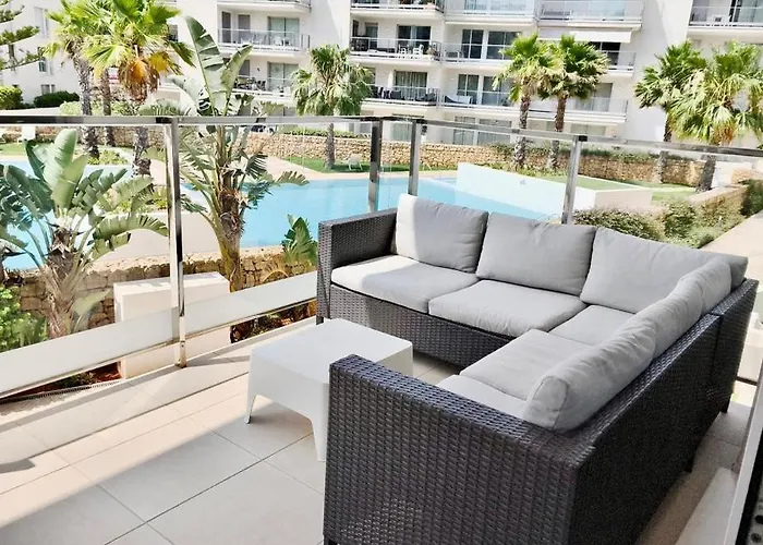 Marina Real 83 By Homeprive *