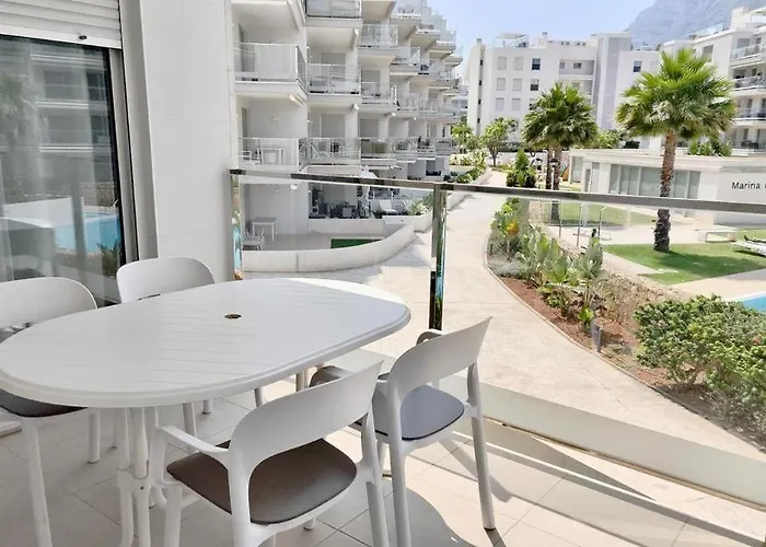 Marina Real 83 By Homeprive Lägenhet